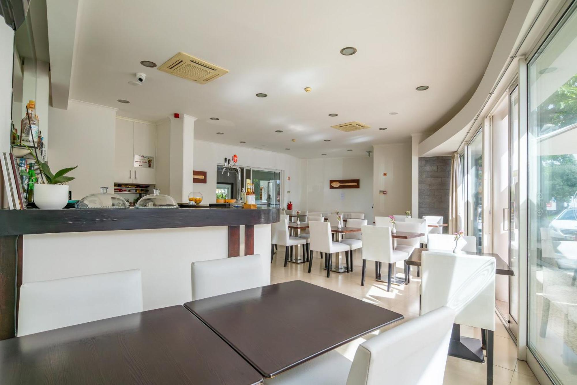 White Waters Hotel Machico  Exterior photo